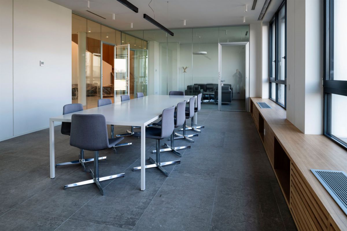 Ugolini-Board-Room-Cospe-Costruzioni-Headquarters